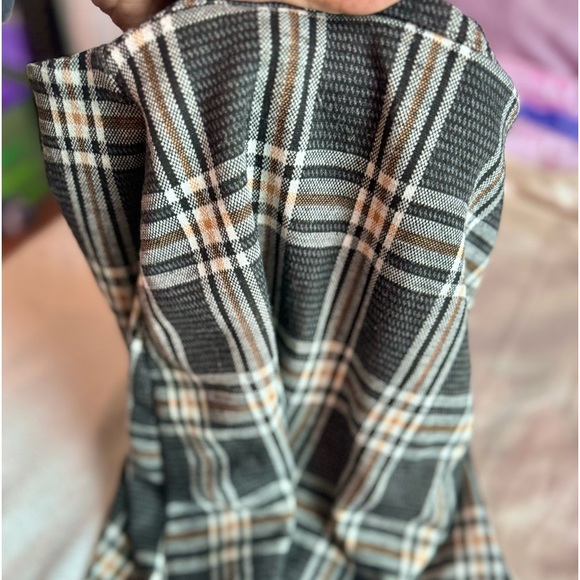 Plaid Skirt - Picture 3 of 3